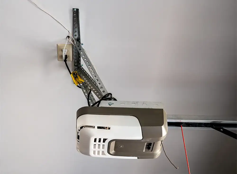 garage door opener installation, replacement, and repair company serving the Springfield IL area